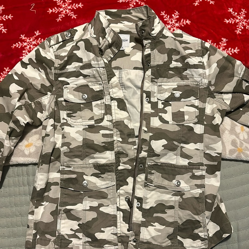 Kensie jeans camo jacket